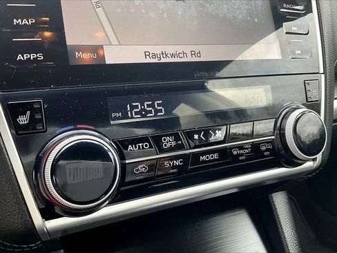 Used 2018 Subaru Outback 2.5i Limited image 27