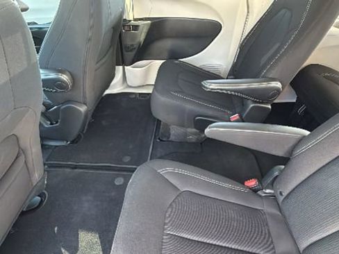 Used 2023 Chrysler Voyager LX FWD image 24