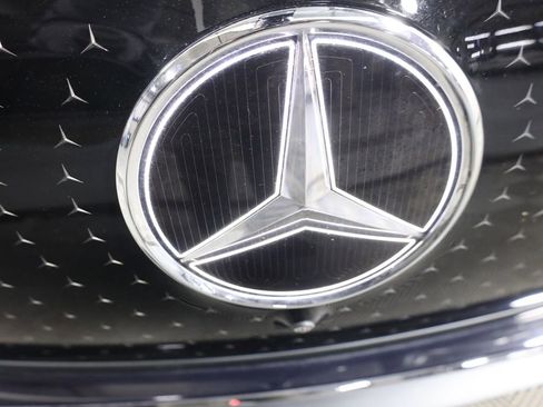 Used 2023 Mercedes-Benz EQS 580 4MATIC SUV w/ Exclusive Trim Package image 70