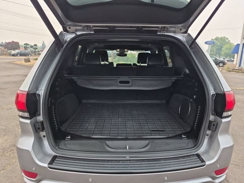 Used 2017 Jeep Grand Cherokee Altitude AWD/4WD image 26