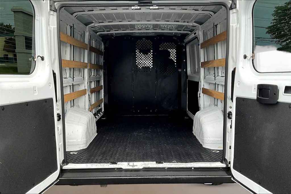 Used 2025 RAM ProMaster 2500 w/ U-Haul Equipment Group FWD image 7