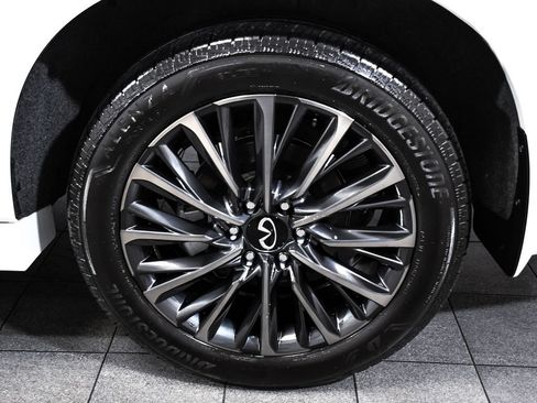 Used 2026 INFINITI QX80 Autograph w/ Premium Cargo Package AWD/4WD image 8