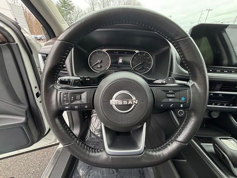 Used 2023 Nissan Rogue SL w/ SL Premium Package image 8