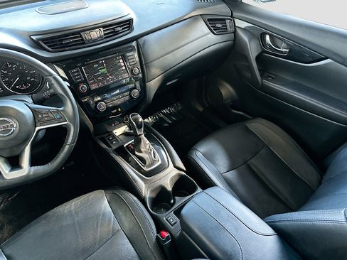 Used 2019 Nissan Rogue SL w/ Premium Package image 24