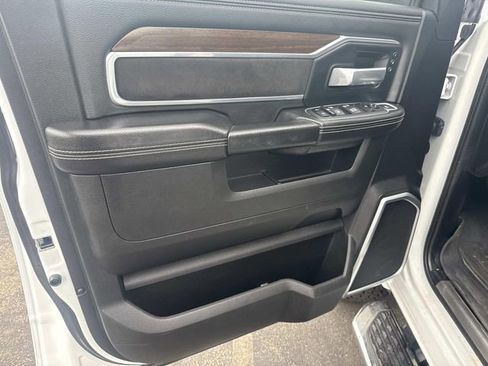 Used 2022 RAM 2500 Laramie AWD/4WD image 16