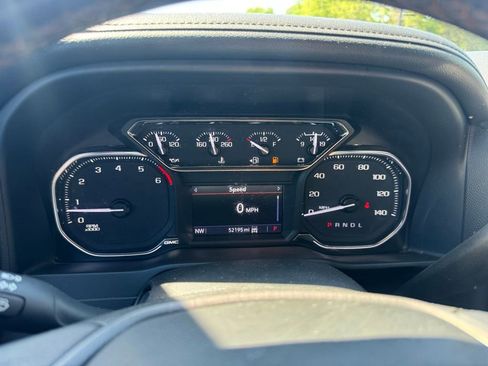 Used 2021 GMC Sierra 2500 AT4 w/ Snow Plow Prep/Camper Package AWD/4WD image 21