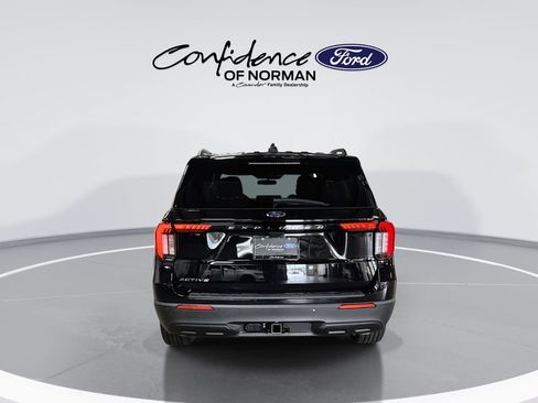 Used 2026 Ford Explorer Active RWD image 7