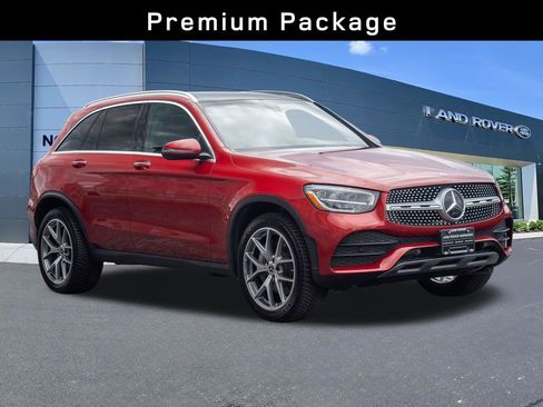 Used 2020 Mercedes-Benz GLC 300 4MATIC image 3