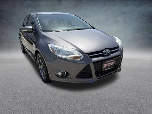 Used 2014 Ford Focus SE w/ Equipment Group 201A FWD image 5