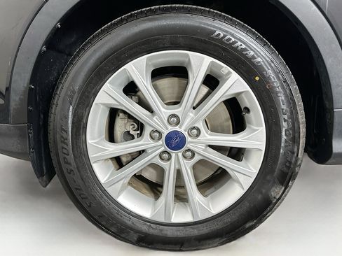Used 2017 Ford Escape SE FWD image 11