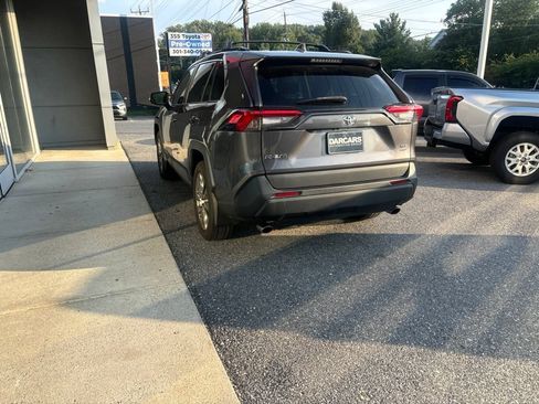 Used 2020 Toyota RAV4 XLE Premium AWD/4WD image 4