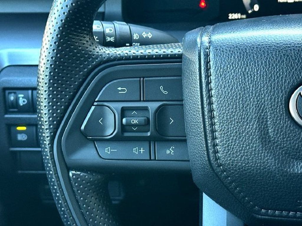 Used 2026 Toyota Tacoma SR5 AWD/4WD image 22