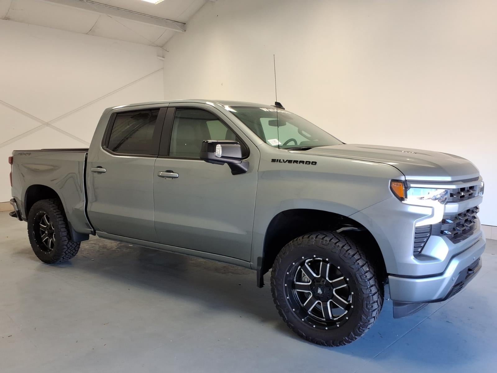 New 2026 Chevrolet Silverado 1500 RST w/ Dark Appearance Package AWD/4WD image 2
