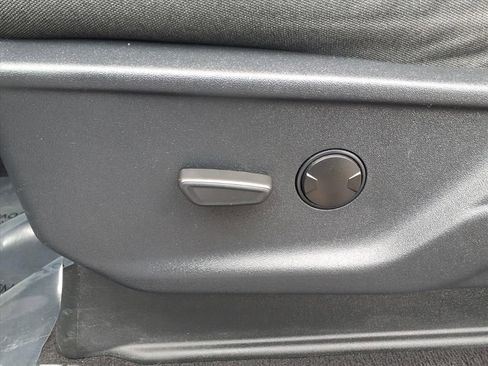 Used 2024 Ford F250 XLT image 11