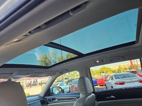 Used 2021 Volkswagen Atlas SE image 18