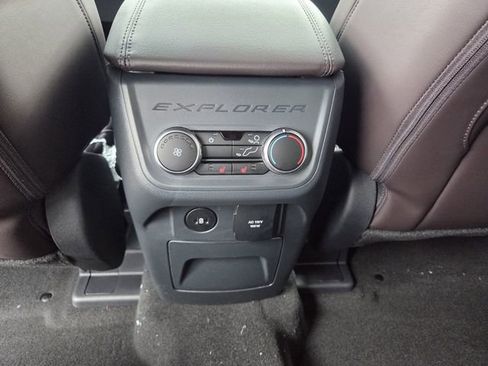 New 2026 Ford Explorer Platinum image 18