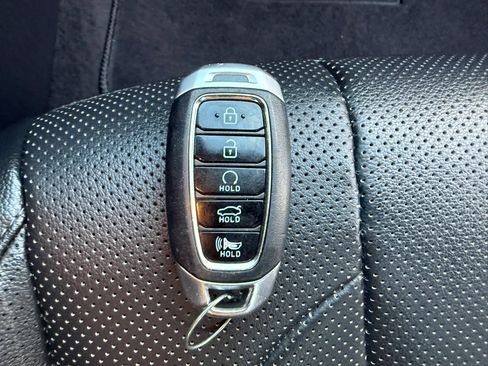 Used 2023 Hyundai Elantra Limited FWD image 37