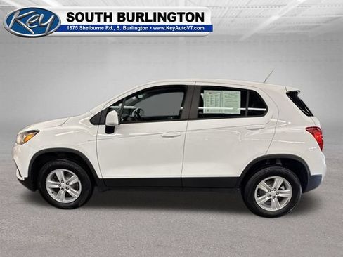 Used 2018 Chevrolet Trax LS AWD/4WD image 3