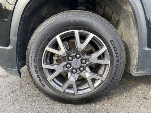 Certified 2023 GMC Acadia SLT image 23