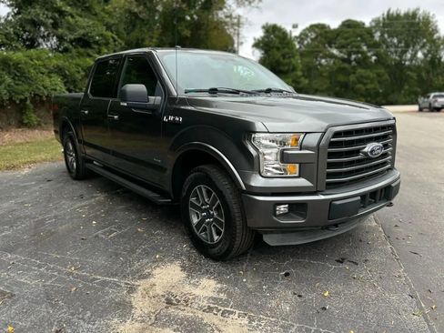Used 2017 Ford F150 XLT w/ Equipment Group 302A Luxury image 5