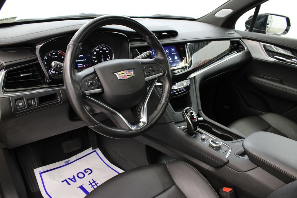 Used 2023 Cadillac XT6 Premium Luxury AWD/4WD image 16