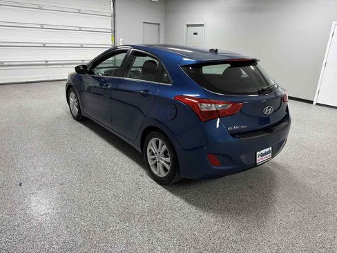 Used 2015 Hyundai Elantra GT FWD image 5