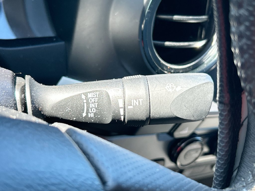 Used 2022 Toyota Tacoma SR5 RWD image 19