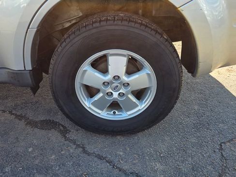 Used 2010 Ford Escape XLT FWD image 45
