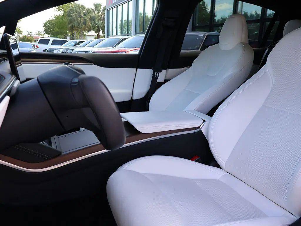 Used 2022 Tesla Model X AWD/4WD image 12