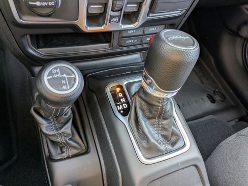 New 2026 Jeep Gladiator Sport image 19