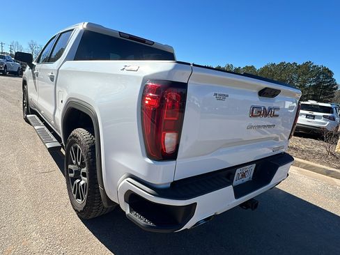 Used 2024 GMC Sierra 1500 Elevation image 10