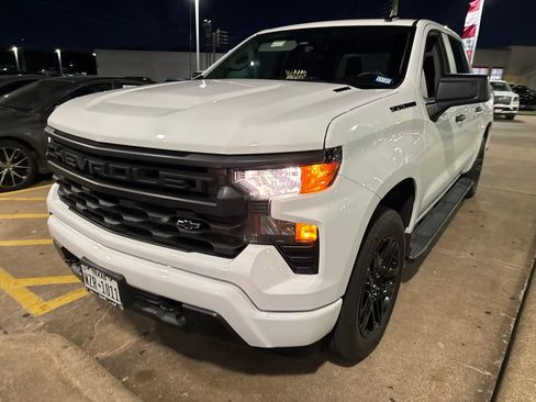 Used 2026 Chevrolet Silverado 1500 Custom w/ LPO, Dark Essentials Package AWD/4WD image 4