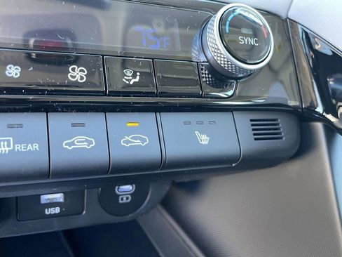 New 2026 Hyundai Elantra Limited image 29