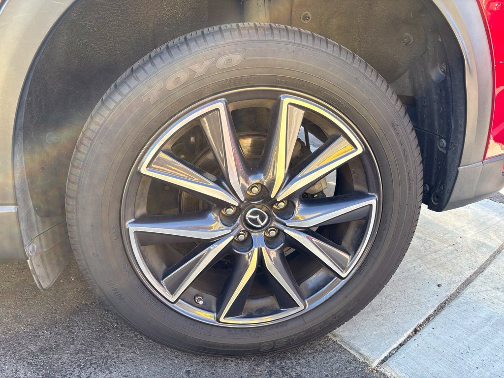 Used 2018 MAZDA CX-5 Touring w/ Preferred Equipment Package FWD image 9