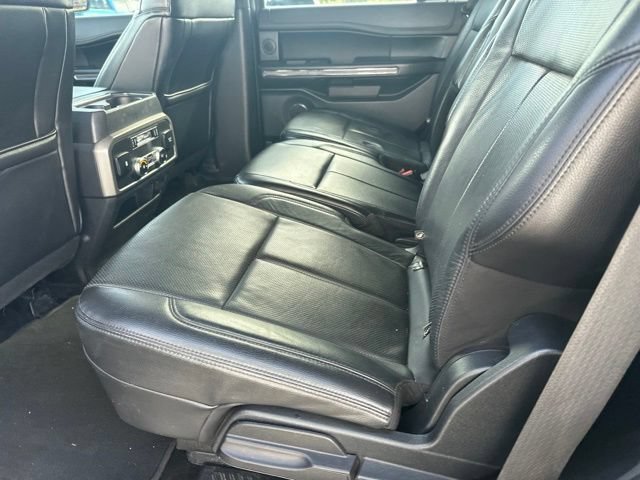 Used 2018 Ford Expedition XLT w/ Equipment Group 202A RWD image 19