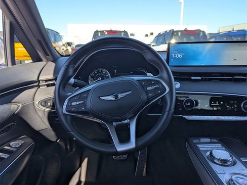 Used 2025 Genesis GV70 3.5T Sport image 24