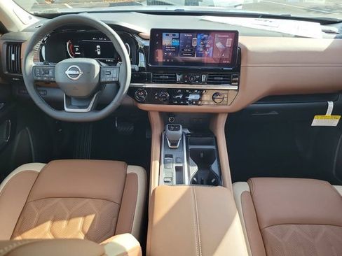New 2026 Nissan Pathfinder Platinum FWD image 6