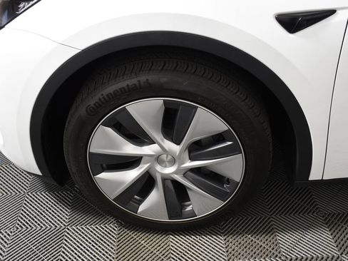 Used 2023 Tesla Model Y Long Range AWD/4WD image 11