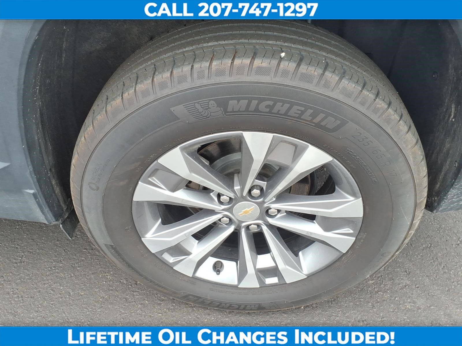 Used 2025 Chevrolet Equinox LT w/ Safety and Technology Package AWD/4WD image 9