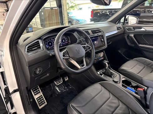 Used 2023 Volkswagen Tiguan SEL R-Line AWD/4WD image 20
