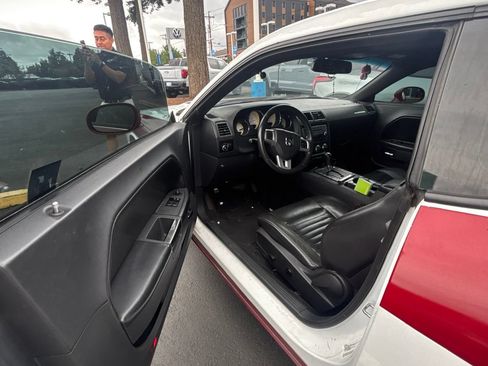 Used 2013 Dodge Challenger SXT RWD image 22