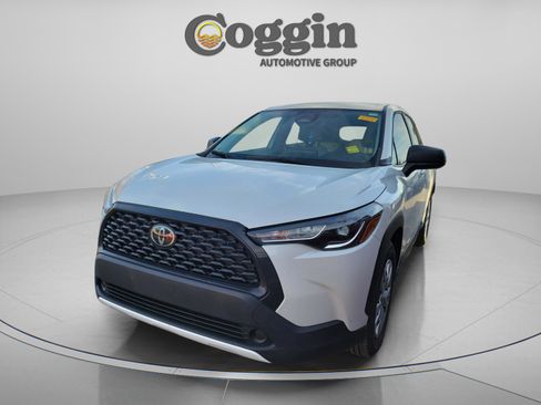 Used 2023 Toyota Corolla Cross L image 1