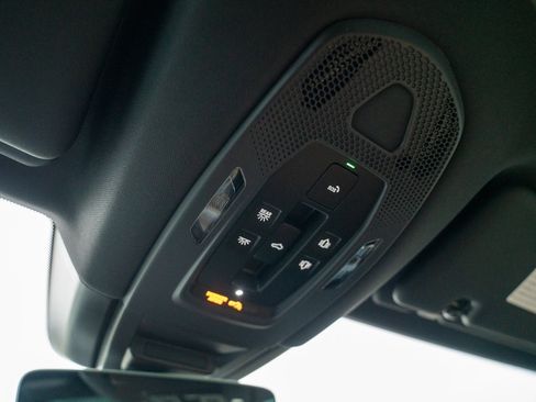 Certified 2026 Porsche Cayenne AWD/4WD image 21