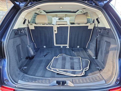 Used 2019 Land Rover Discovery Sport Landmark Edition image 13