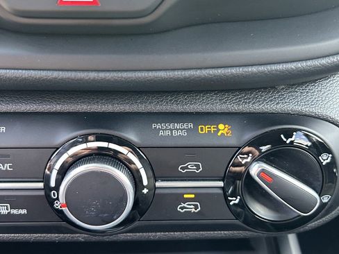 Used 2024 Kia Soul LX w/ Option Group 015 FWD image 23
