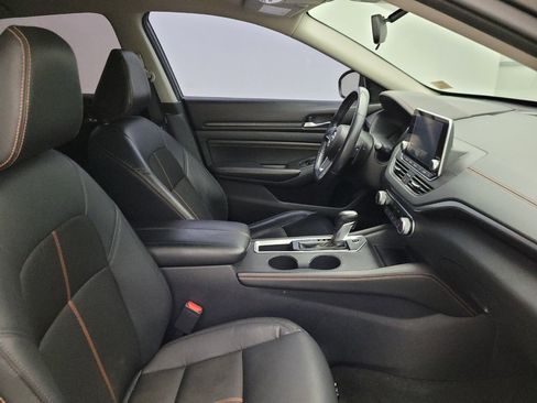 Used 2021 Nissan Altima 2.5 SR w/ SR Premium Package FWD image 21