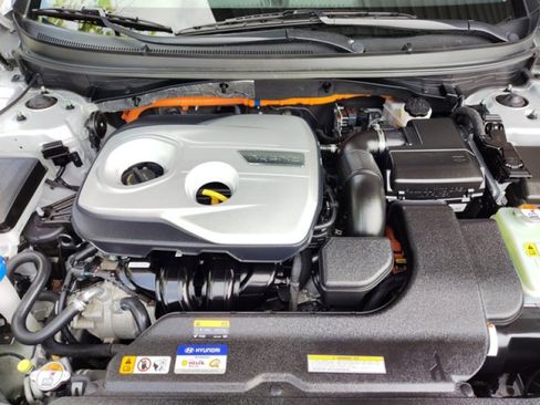 Used 2016 Hyundai Sonata SE image 9