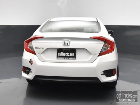 Used 2016 Honda Civic EX image 6