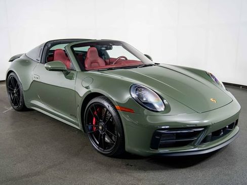 Used 2022 Porsche 911 Targa 4 GTS w/ Premium Package AWD/4WD image 2
