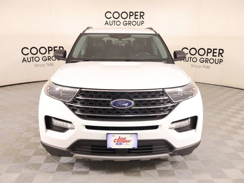 Used 2020 Ford Explorer XLT w/ Equipment Group 202A RWD image 9